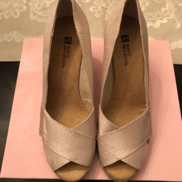 *WHITE MOUNTAIN* Ivory Matador Espadrille Wedges - Picture 8 of 8